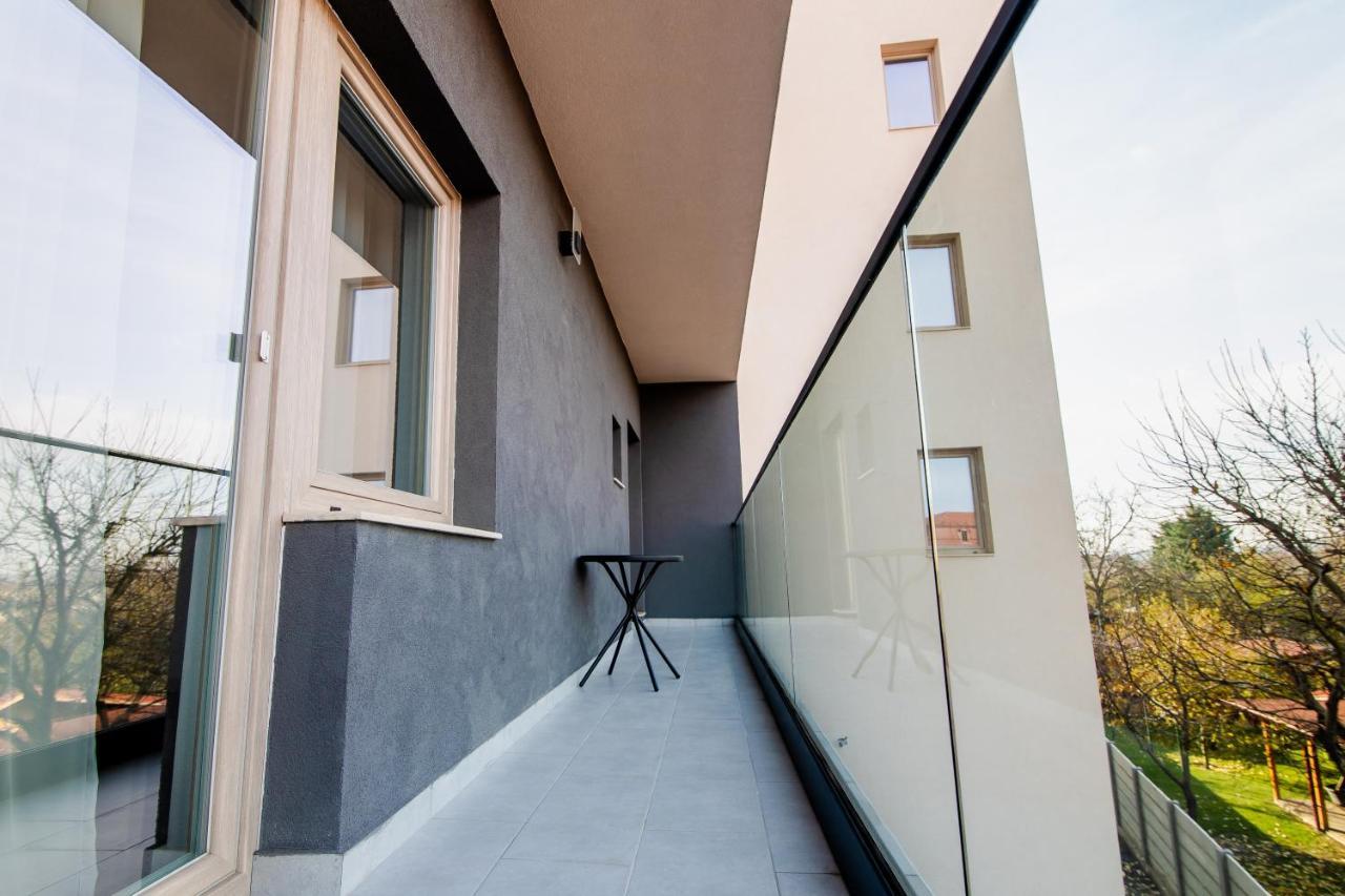 Samplus Central Apartment Craiova Exterior foto