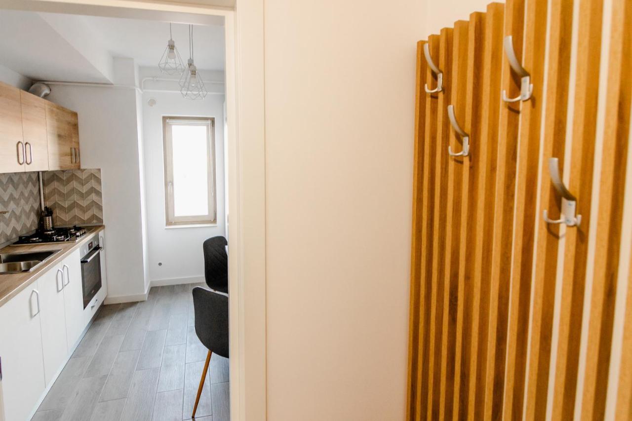 Samplus Central Apartment Craiova Exterior foto